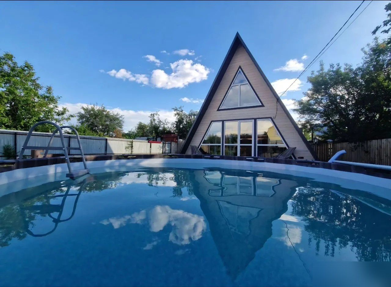 А-дом у Реки — A-frame и бассейн
